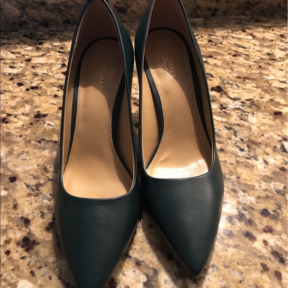 michael kors green pumps